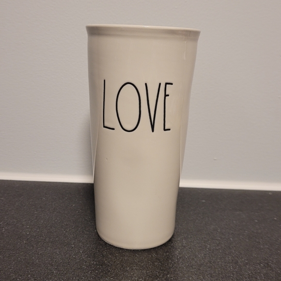 Rae Dunn Mug Love - Picture 1 of 3